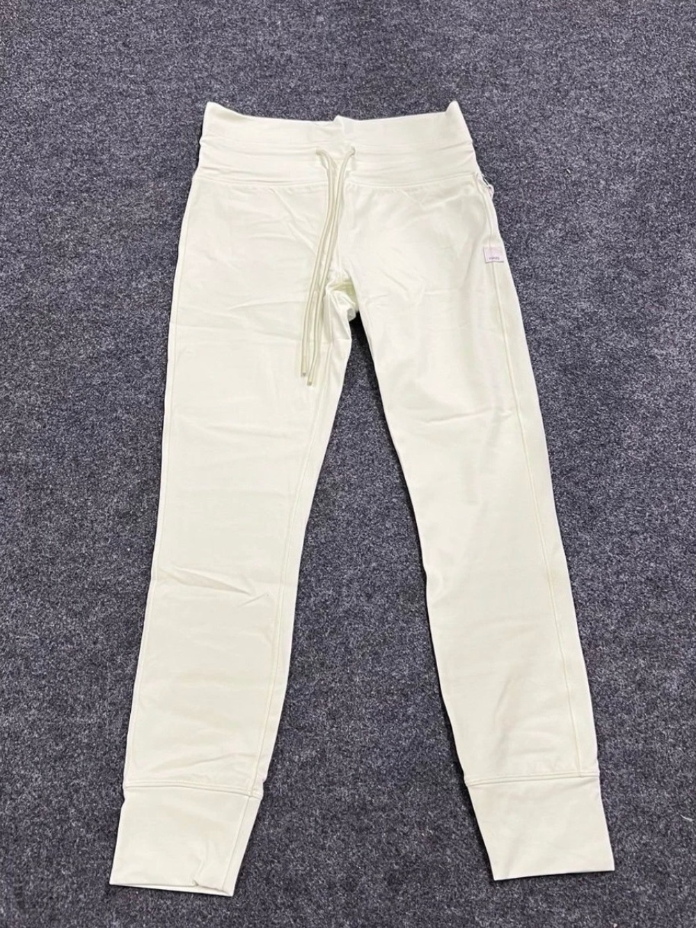 Vouri daily form leggings, lemon grass, color size medium New w tags